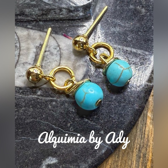 Turquoise gold dainty statement dangle earrings - Picture 1 of 6